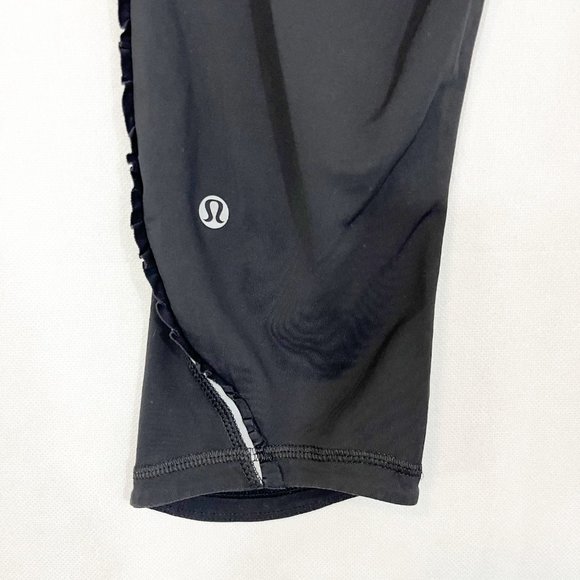 Lululemon 'Nothing to Hide' Gray & Black Ruffle Trim Cropped Capri Leggings - 4 - Picture 4 of 6